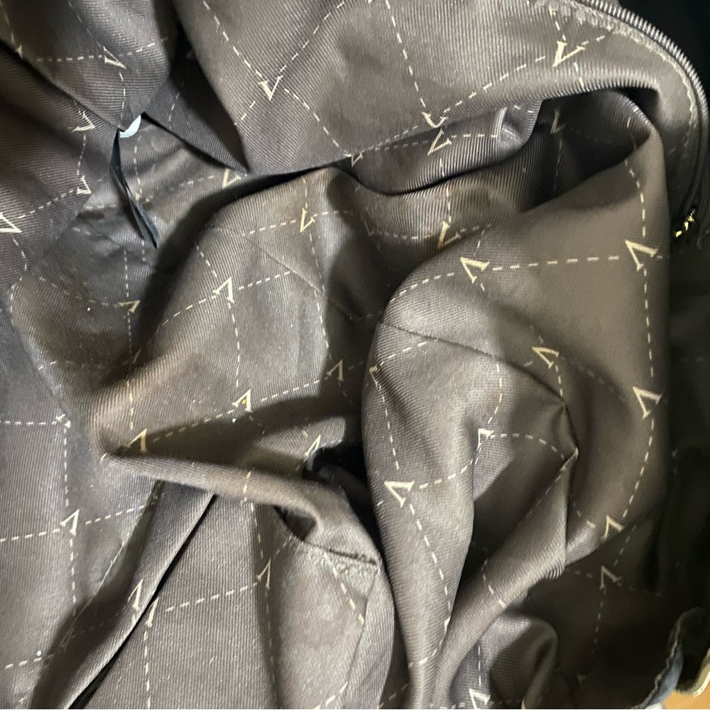 Vince Camuto Sleek Black Hobo Bag - Picture 12 of 13